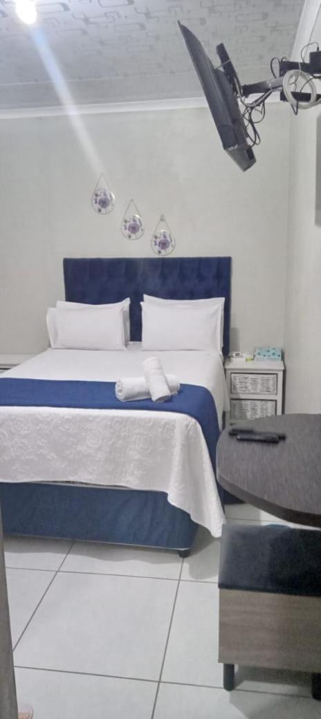 The Croc Guest House 斯普林斯 外观 照片